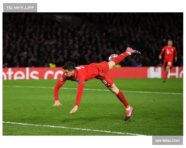 消息称莱万多夫斯基正在评估膝盖伤势 或将缺席下轮